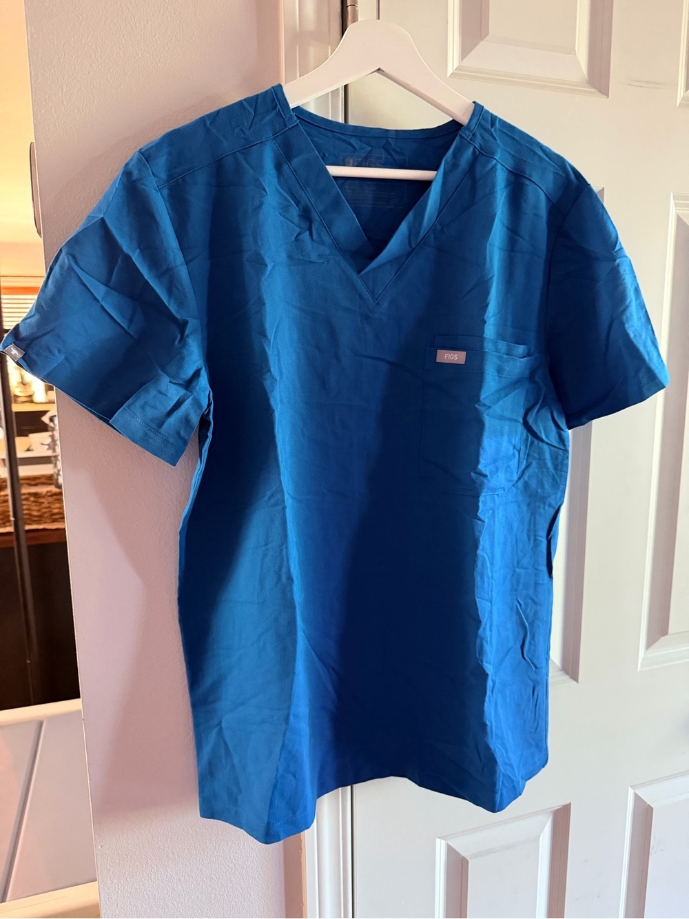 Figs Catarina Royal Blue Men’s Medium V-Neck Scrub Top